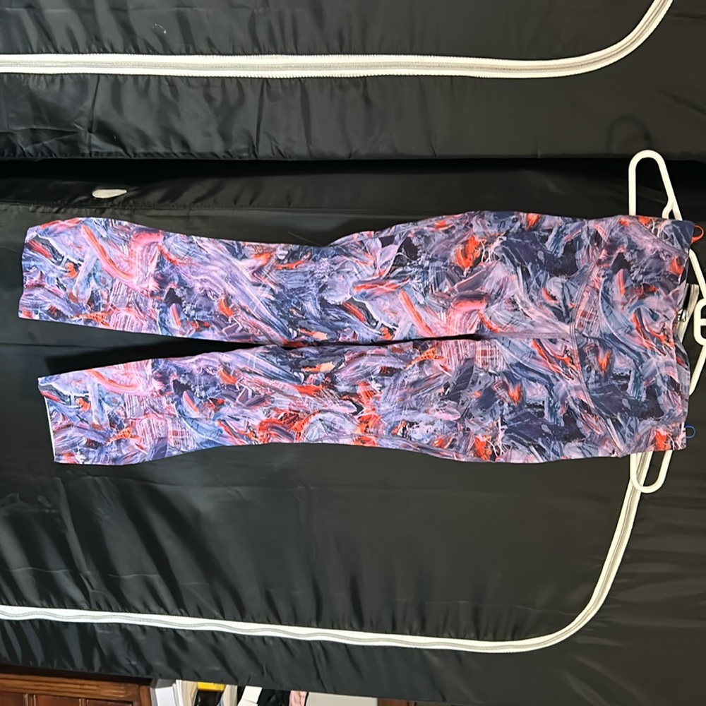 Lululemon Base Pace HR Crop 23” *BR size 4 NWT Atmospheric Purple